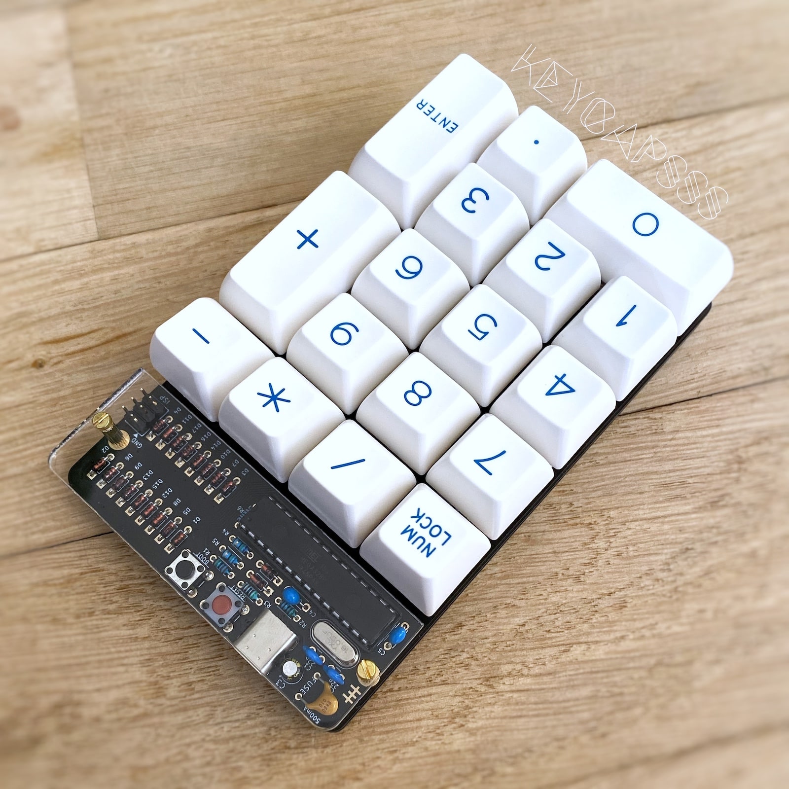 discipad-numpad-macropad-through-hole-mechanical-keyboard-2 Discipad Numpad Kit Macropad with through hole parts and USB-C