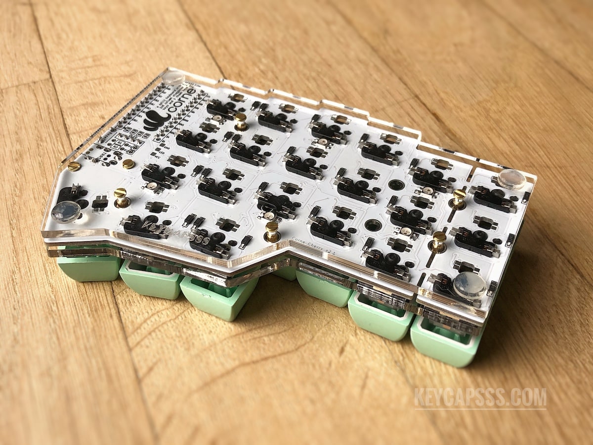 keycapsss-corne-crkbd-helidox-acrylic-case-2 CRKBD / Corne / Helidox Acrylic Split Keyboard Case