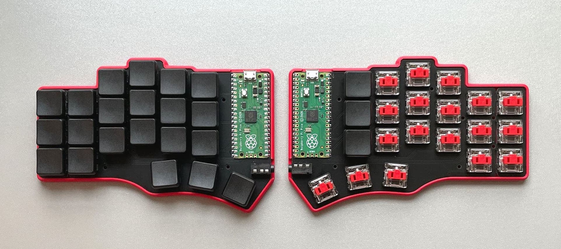 Piantor Split Keyboard - Raspberry Pi Pico powered