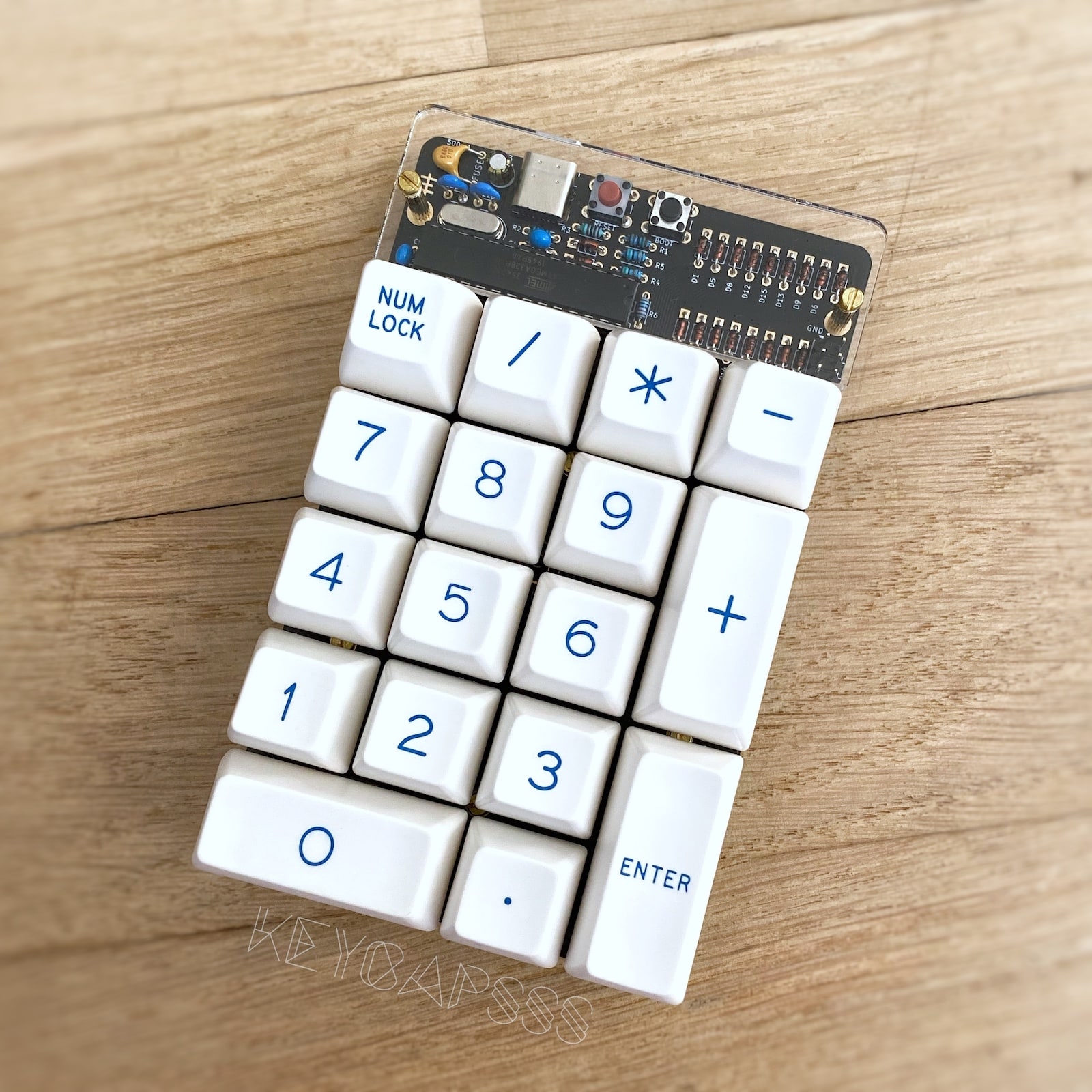 Discipad Numpad Kit Macropad with through hole parts and USB-C