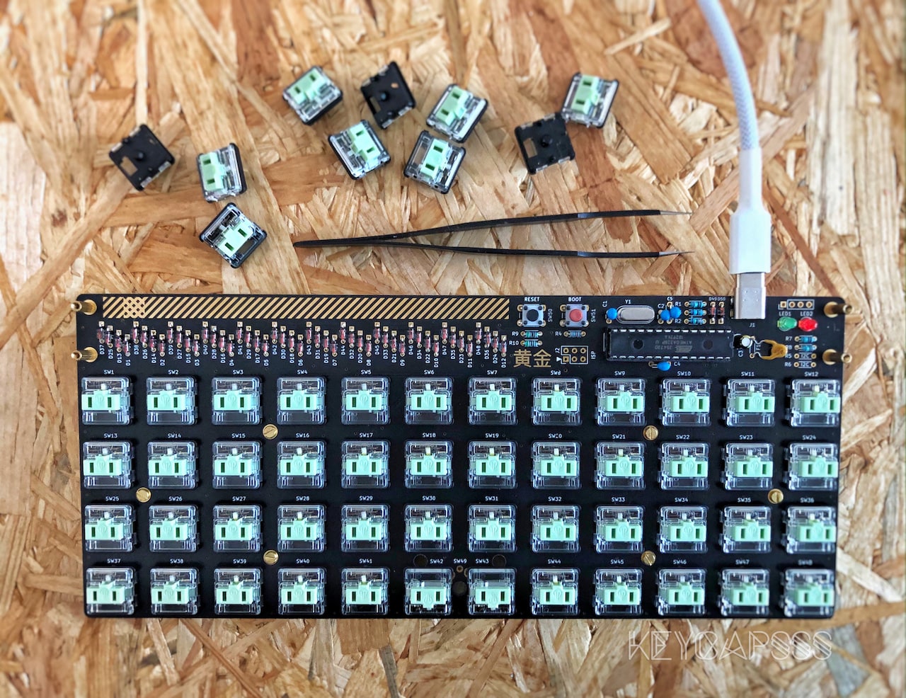 plaid-mechanical-keyboard-through-hole-gold-2 Plaid Gold ortholinear mechanical keyboard pcb top pcb