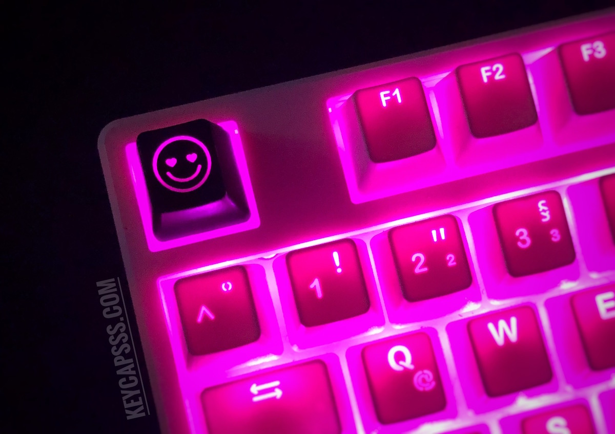 smiley emoji NOVELTY SHINE THROUGH KEYCAPS ABS ETCHED, SHINE-THROUGH AVENGERS INFINITY WAR HERO LOGO BLACK RED CUSTOM MECHANICAL KEYBOARDS